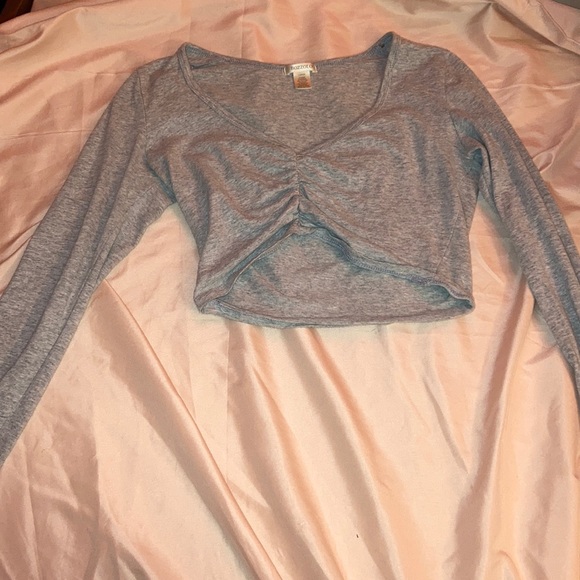 long sleeve crop shirt - Picture 2 of 2
